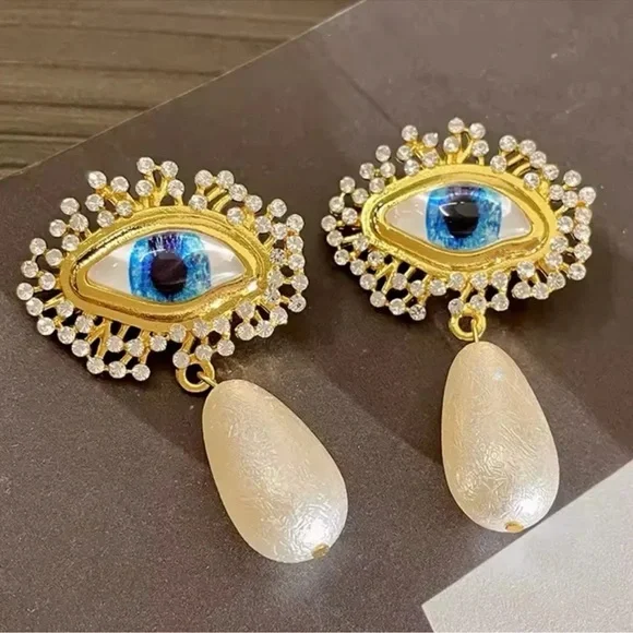 Baroque Guardian Tear Magic Eyes Crystal Pearl Earrings