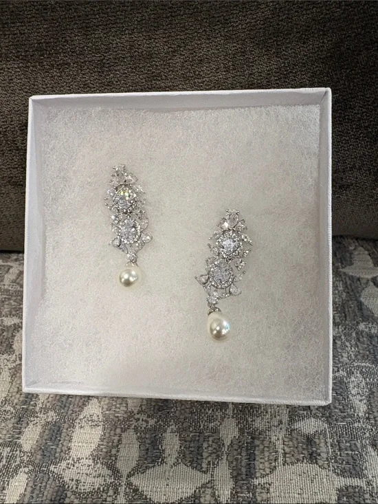 Elegant Silver Crystal and Pearl Drop Earrings - White