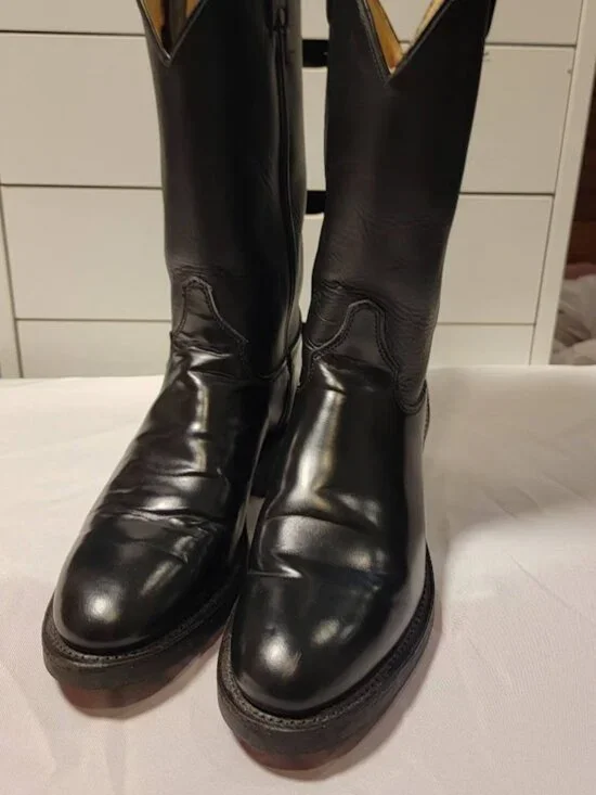 Justin Black Leather Western Cowboy Boots Vibram Sole Men’s Size 9 NWOB