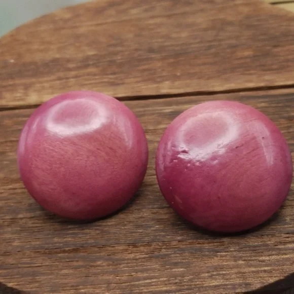 Wooden pink lustrous‎ round earrings vintage E803
