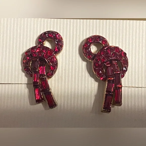 Vintage Costume Red Rhinestone Screw Back Earrings #7725 💎