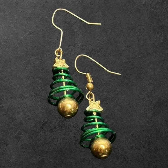 Christmas Tree Dangle Earrings Green Wire Spiral Gold‎ Tone Star Holiday