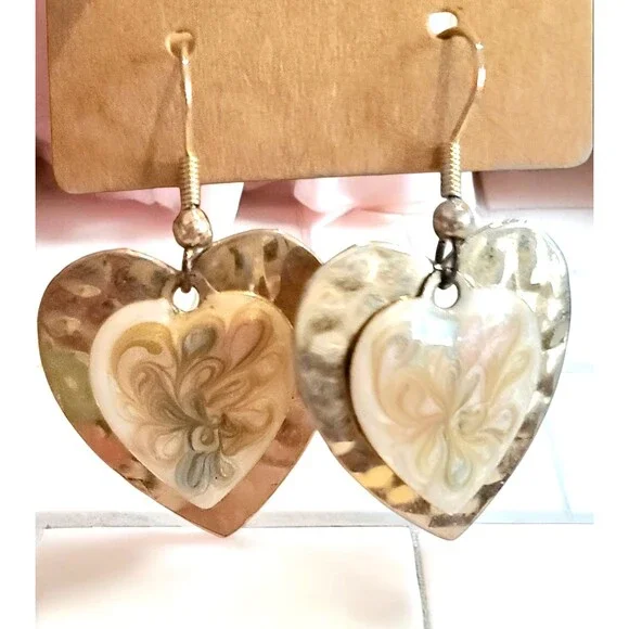 Vintage Colorful Swirl Dangle Heart Resin Hammered Gold Tone Earrings