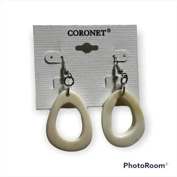 BHTb New‎ Coronet earrings White Polished Stone Dangle Earrings Pierced
