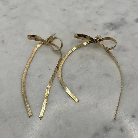 Gold Bow Ribbon Earrings Herringbone Snake Chain Drop Long Gold Tone New Jewelry