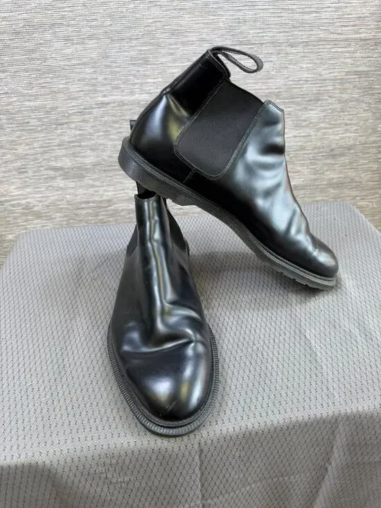 Dr. Martens Wilde Boots Mens Size 12 Black Leather Chelsea Ankle Slip Resistant