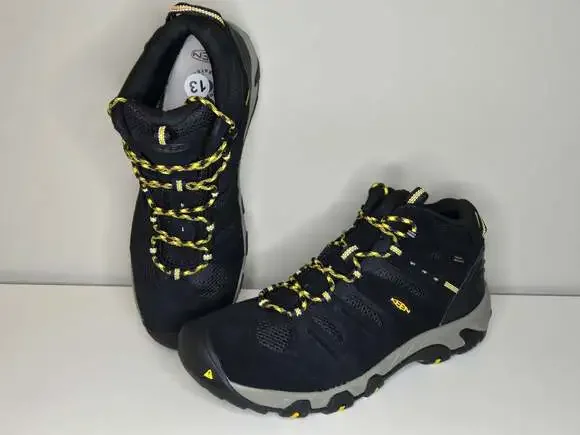 Men's Headout Waterproof Hiking Boot in Black and Lemon Curry Colorway