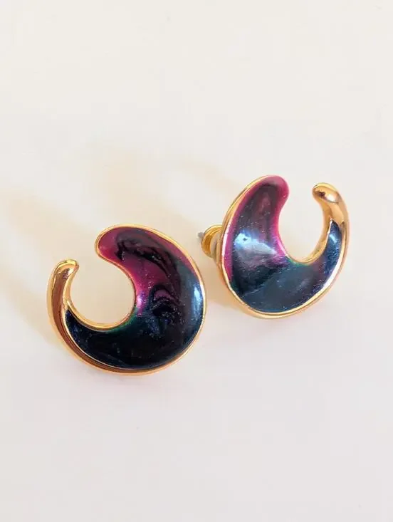 Vintage Avon Gold Tone Swirled Pink Enamel Retro 80s Swoop Post Earrings