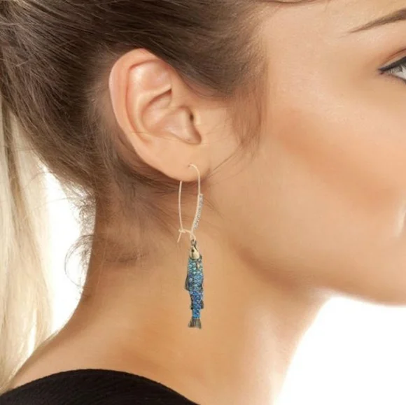 🐟▪️BETSEY JOHNSON▪️ Crystal Sardine Fish Dangle Earrings NEW