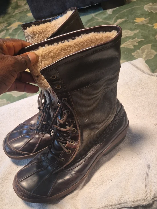 UGG Men's Dark Brown and Tan Shearling-Lined Lace-Up Boots