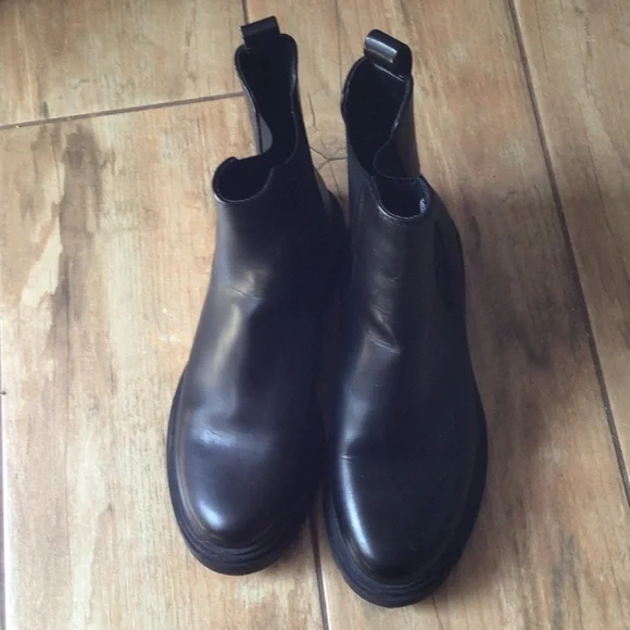 Women Men's Black Chelsea Boots