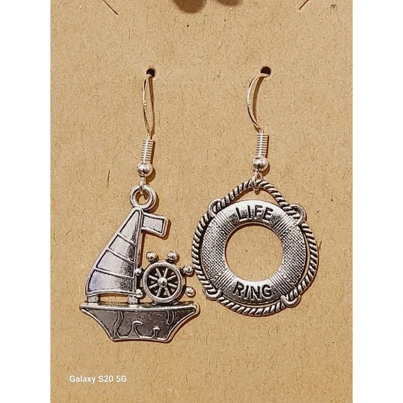 Handmade‎ Nautical Sailboat Life Ring Charm Dangle Earrings Silver Tone NEW