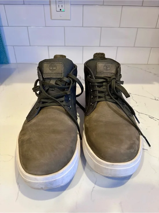 Timberland Men's Olive/Tan Leather Chukka Boots with White Sole