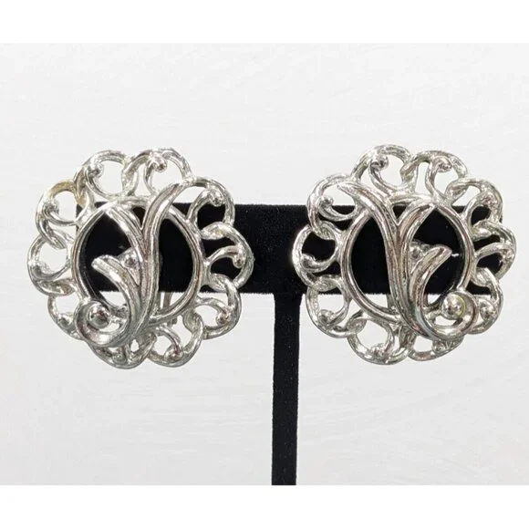 Vintage Sarah‎ Coventry Silver Tone Scroll Round Statement Clip On Earrings