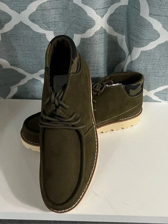Sun + Stone Olive Green Nubuck Chukka Boots with Cream Outsole