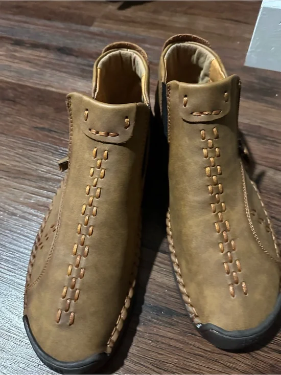Men'sLeather Chukka Boot/Loafer w/Stitch Detailing