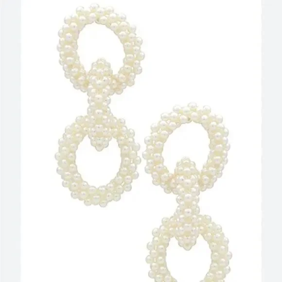 NWOT New Amber Sceats x Revolve Willow Pearl Loop Post Earrings Bridal Classic