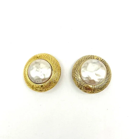 Carolee Faux Pearl Clip On Earrings‎ Gold Tone Textured Statement