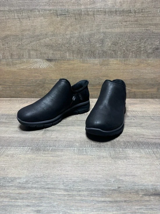 Skechers Men's Black Slip-On Chukka Boots