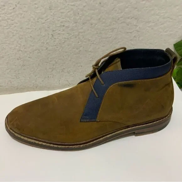 Cole Haan C20149 Mens size 9 Cambridge Chukka Brown leather Boots