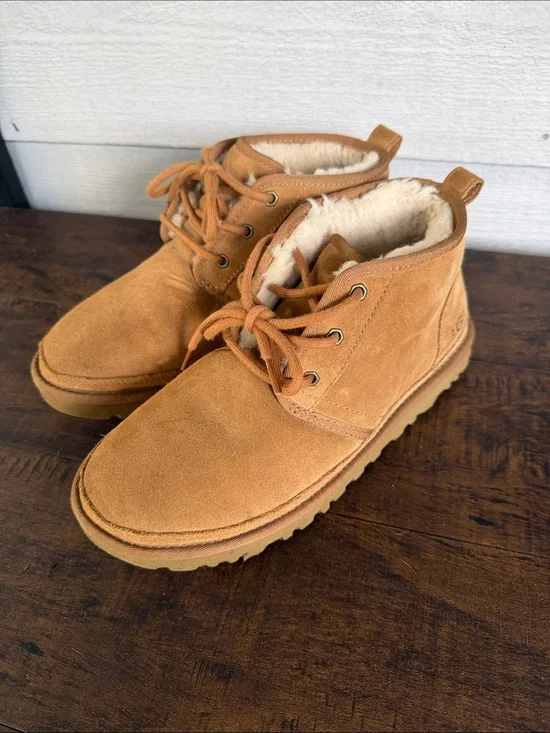 UGG Men's Chestnut Suede Chukka Boots