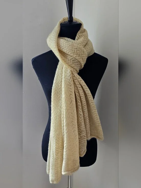 (354) BROOKS BROTHERS Open Stitch Wool Scarf