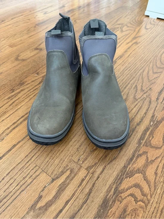 Pajar Men's Chukka Boots in Olive and Gray