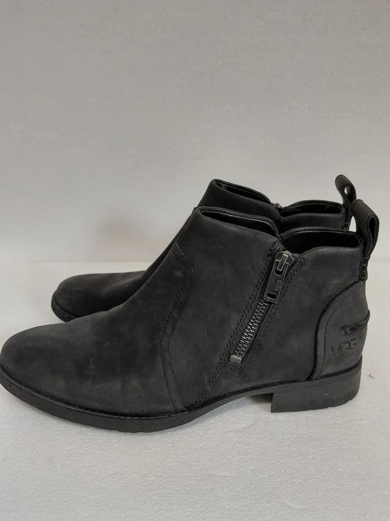 UGG Men's Black Nubuck Chukka Boots with Side Zip