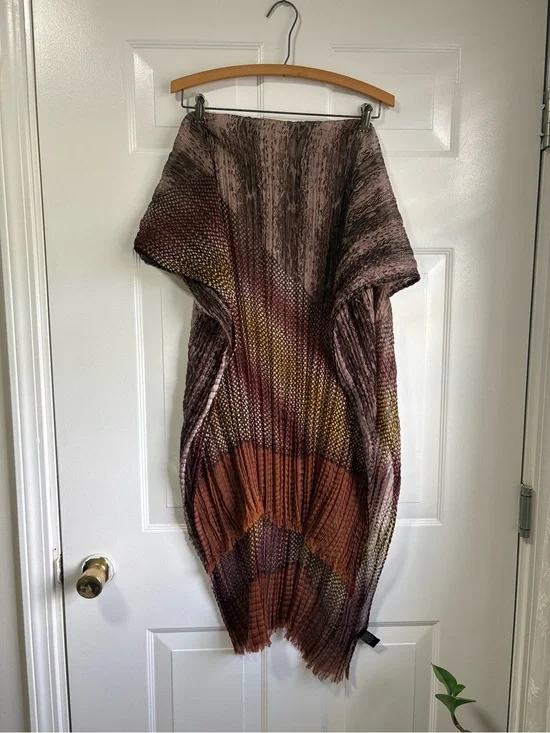 Woven Gradient Pleated Fringe Scarf or Wrap in Brown and Rust