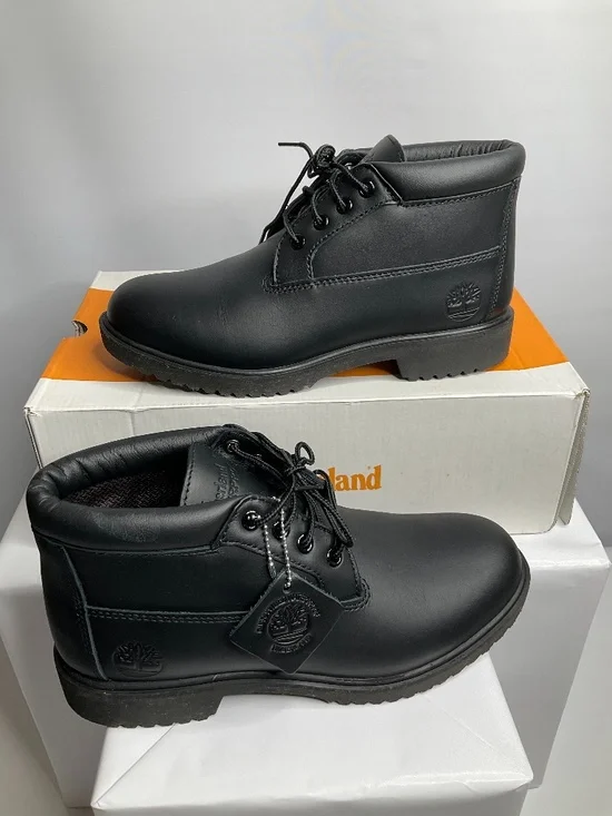 Timberland Men’s 1973 Newman Waterproof Chukka Boots size Men’s 7.5 M/M