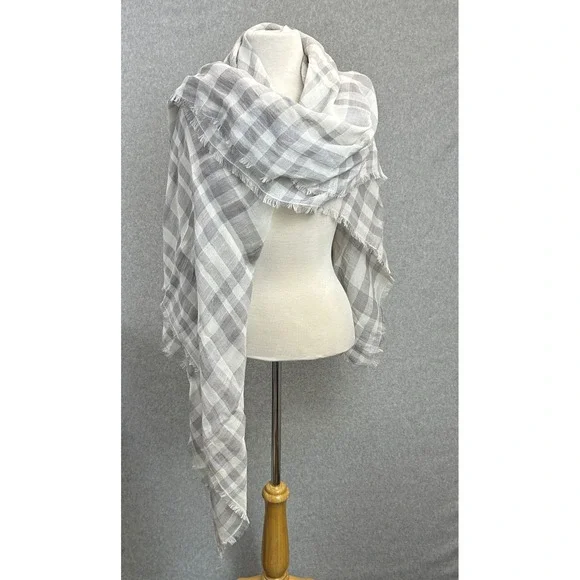 Halogen Scarf Gray White Gingham Linen Blend Fringed Wrap Womens Office Neutral