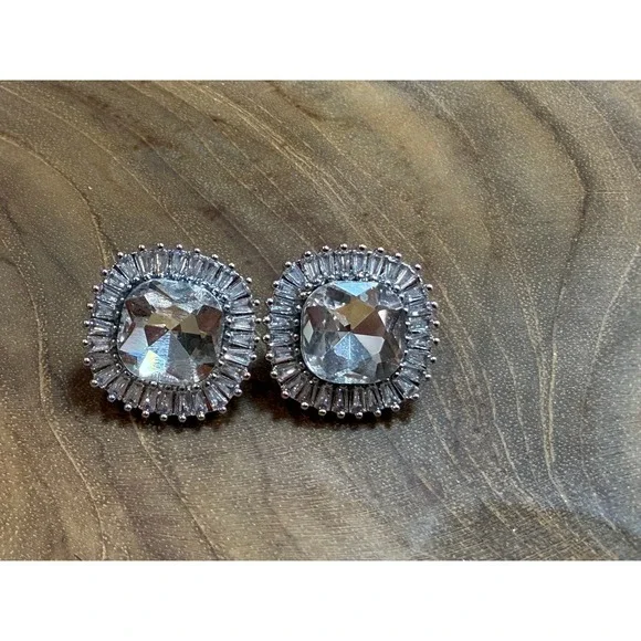 Silver‎ Tone Cushion Cut Crystal Sunburst Halo Stud Earrings NEW