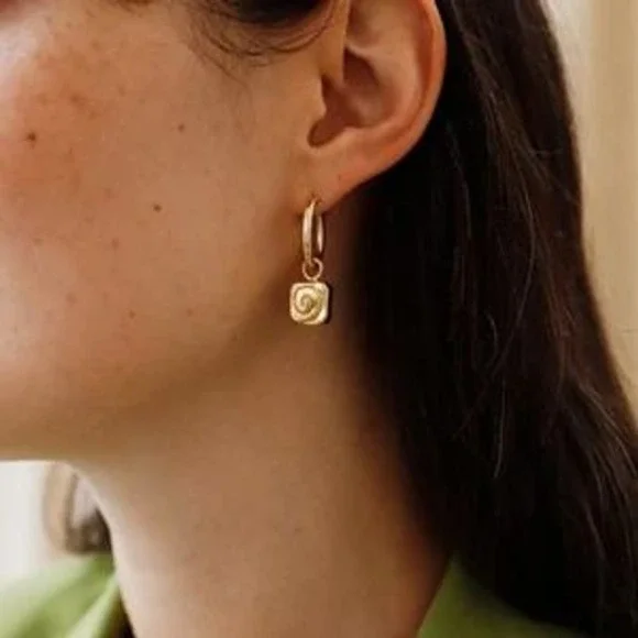 18K Gold Plated Cinnamon Roll Hoop Earrings‎ Whimsical Foodie Jewelry