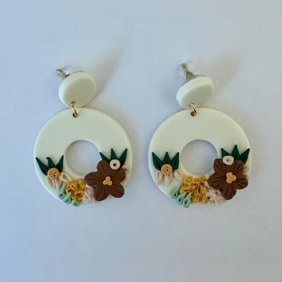 White Floral Circle Earrings