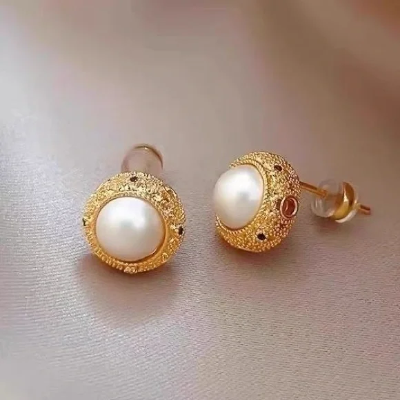 Vintage Gold Dome Faux‎ Pearl Stud Earrings Inspired by Old-World Royal Jewelry