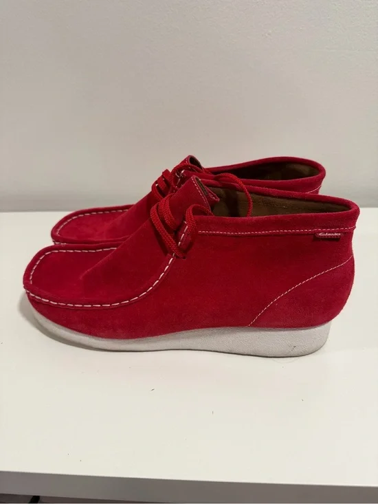 Clarks Padmore Men’s Red Suede Wallabee Boot