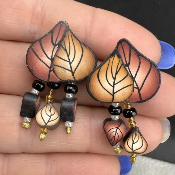 Vintage Pierced Leaf Earrings Polymer Clay‎