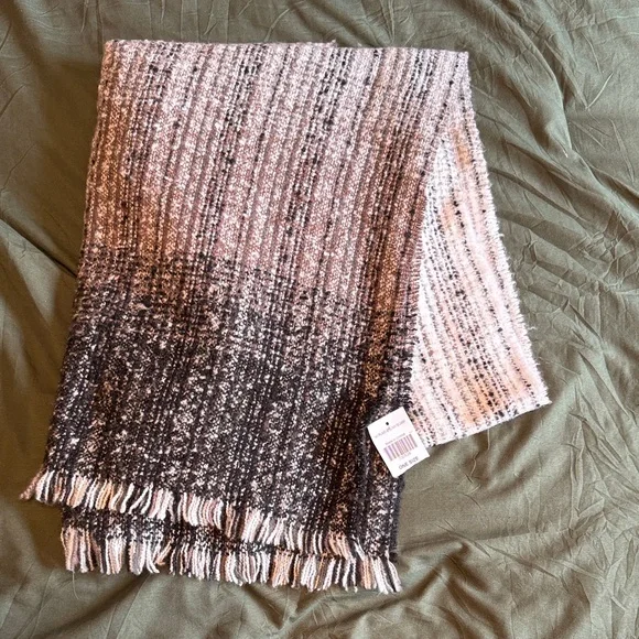 Cozy Ombré Fringe white/black scarf