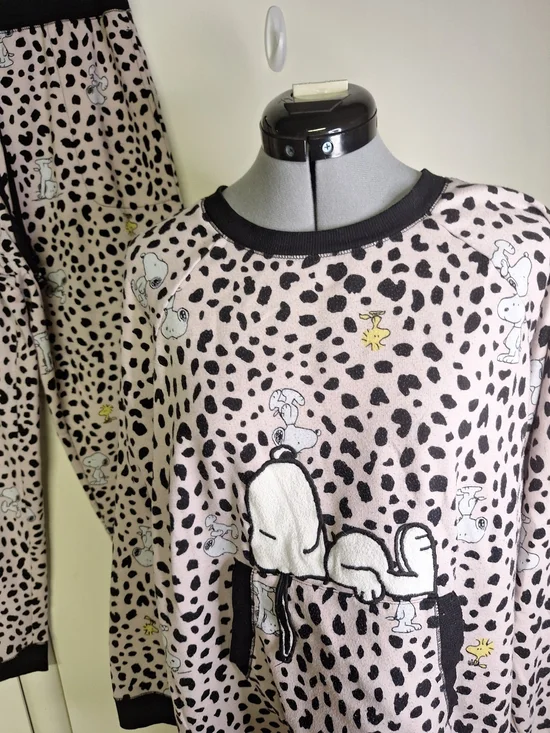 Peanuts Pink and Black Snoopy & Woodstock Pajama Set