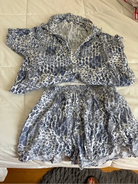 Blue & White Paisley Two-Piece Set — Crop Top & Shorts