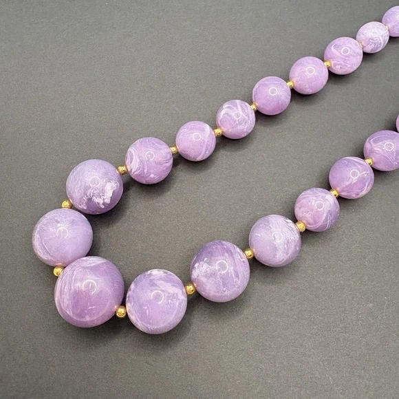Vintage Joan Rivers Marbled Purple Acrylic Lucite Necklace Beaded Gold Tone 21