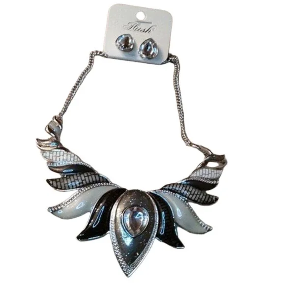 Nwt Hush Brand Jewelry Set Necklace and Earrings Fun Statement Look