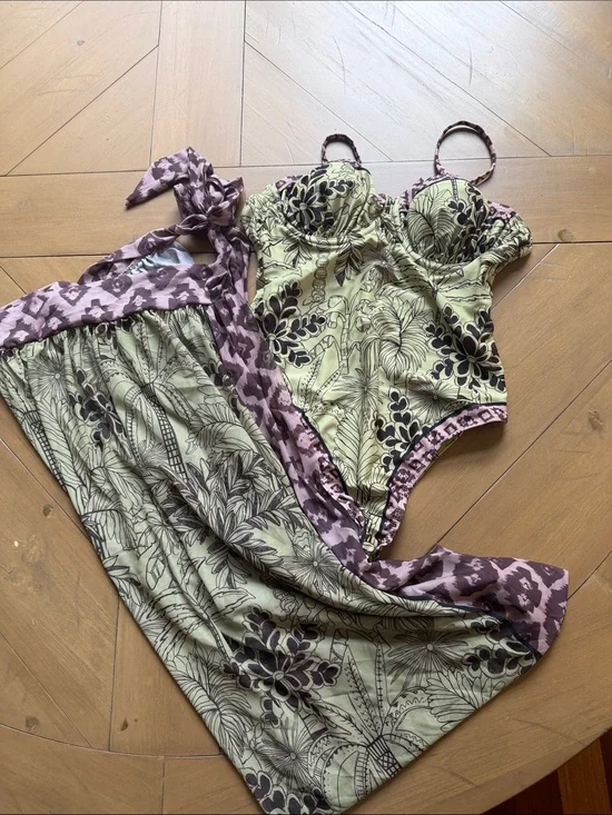 Women’s Floral Print One-Piece Swim & Cover-Up Set - Green/Pink