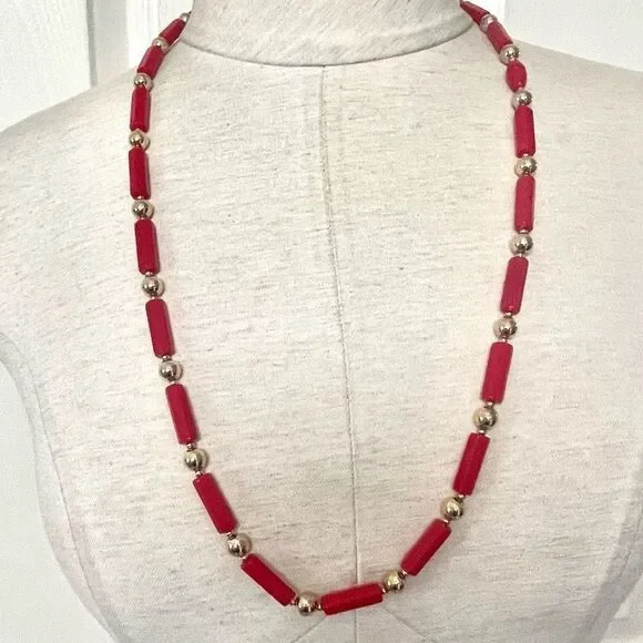 Red and gold tone beaded necklace