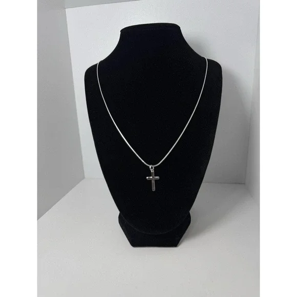 Cadena Tejido Laso Finita Con dije de Cruz De Plata 925 - 21 Inch