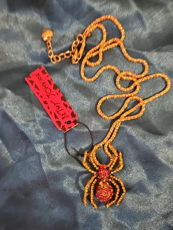 Beaded Spider Pendant Necklace - Gold and Red