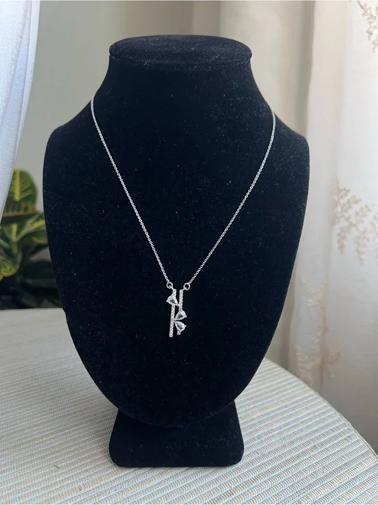 🩷-Silver double pavé line with cz stone Pendant Necklace