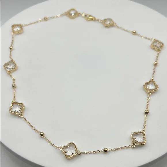 545. Elegant Gold and Silver Women's Necklace