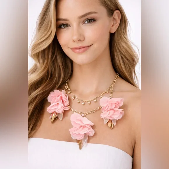 Lilly Pulitzer Goldtone Pink Floral Petals Statement Necklace NEW $98