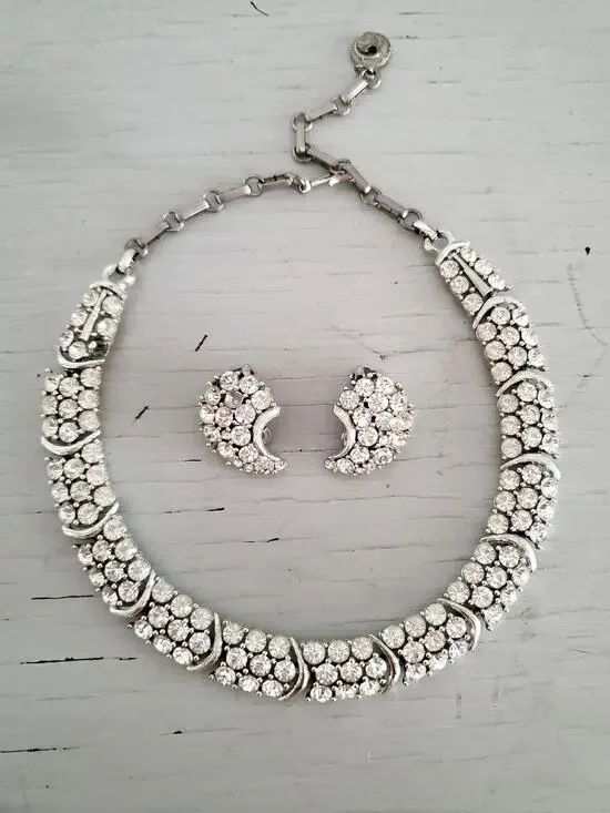 Vintage Lisner Clear Rhinestone Necklace Choker and Earring Set
